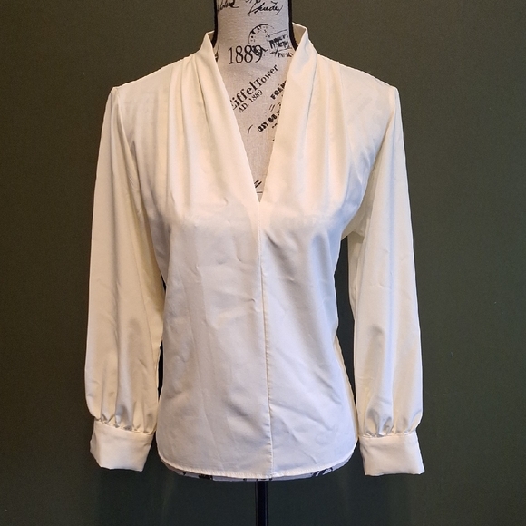 SHEIN Tops - SHEIN Cream Colored Puff Sleeve Blouse Size M
